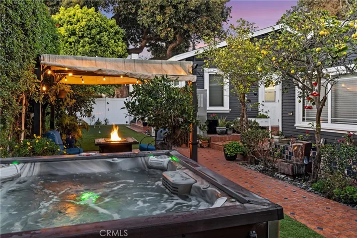 Bubbling Hot Tub