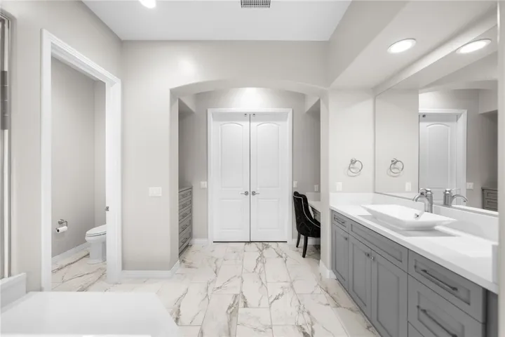 41779 Knoll Vista Lane, Temecula, California 92592