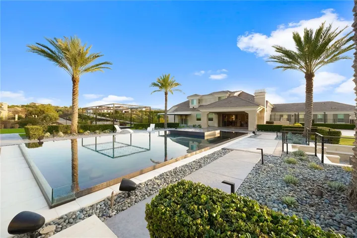 41779 Knoll Vista Lane, Temecula, California 92592