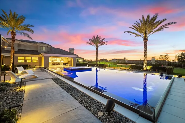 41779 Knoll Vista Lane, Temecula, California 92592