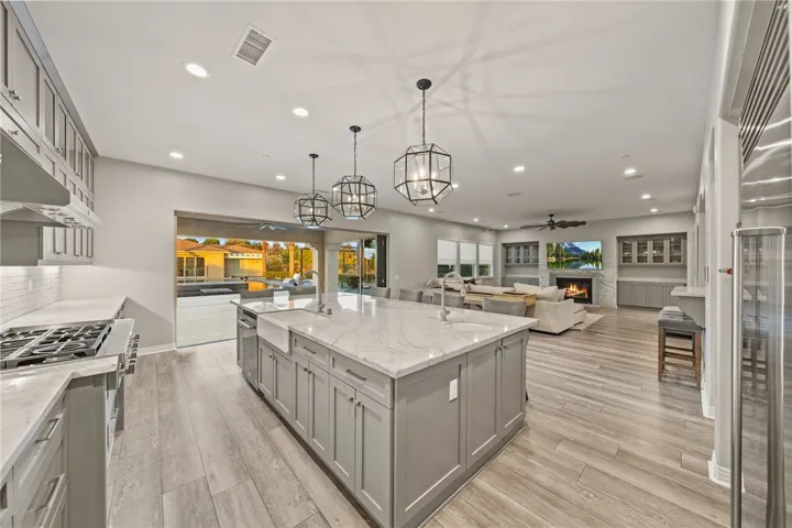 41779 Knoll Vista Lane, Temecula, California 92592