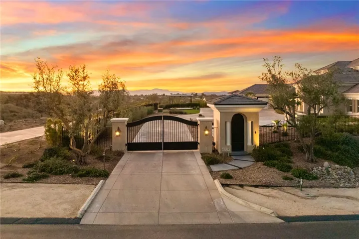 41779 Knoll Vista Lane, Temecula, California 92592