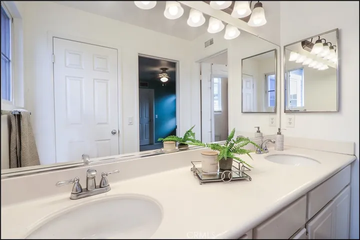 35 Picket Lane, Aliso Viejo, California 92656