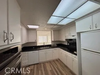 1910 St. John #30a M15, Seal Beach, California 90740