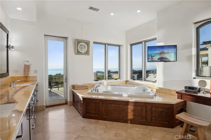 Master Tub with Jets and Views