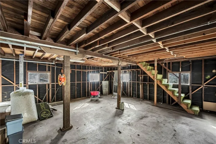Garage has plenty of space