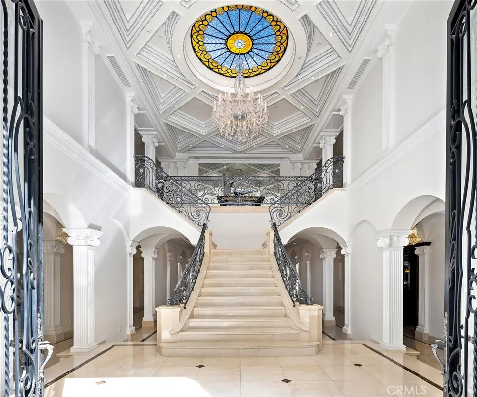 gallery-image 4