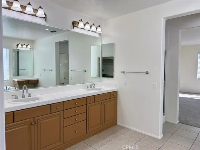 5826 E Treehouse Lane, Anaheim Hills, California 92807