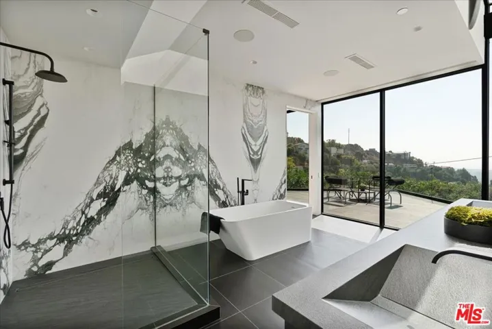 1626 Sunset Plaza Drive, Los Angeles, California 90069
