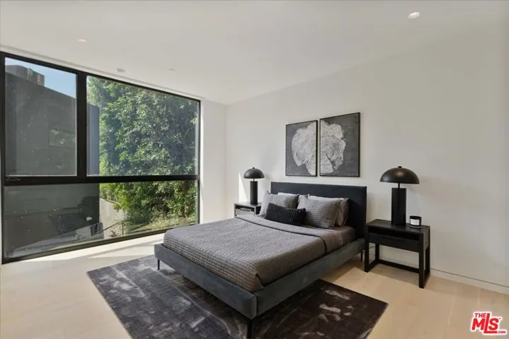 1626 Sunset Plaza Drive, Los Angeles, California 90069