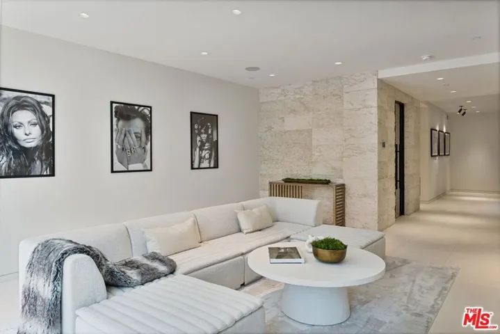 1626 Sunset Plaza Drive, Los Angeles, California 90069