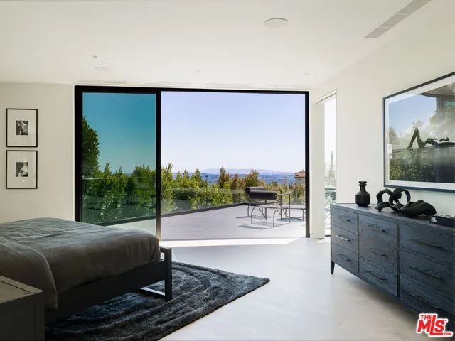 1626 Sunset Plaza Drive, Los Angeles, California 90069