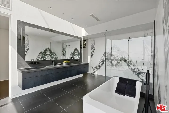 1626 Sunset Plaza Drive, Los Angeles, California 90069