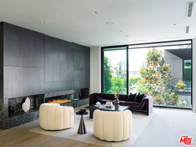 1626 Sunset Plaza Drive, Los Angeles, California 90069