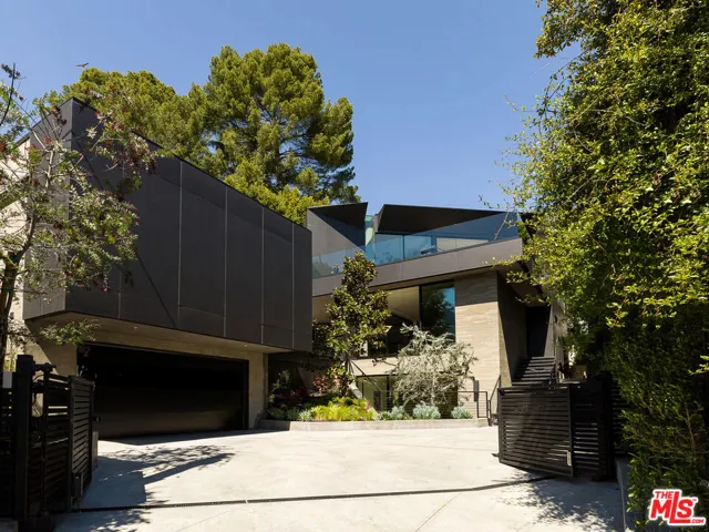 1626 Sunset Plaza Drive, Los Angeles, California 90069