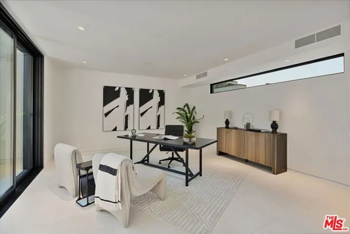 1626 Sunset Plaza Drive, Los Angeles, California 90069