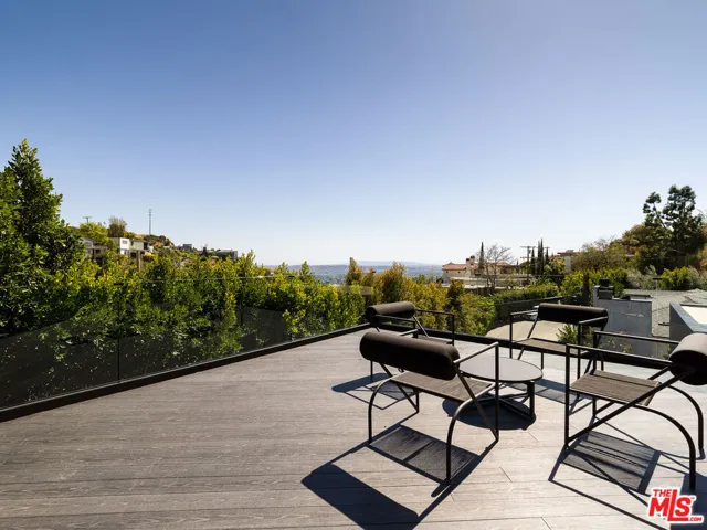 1626 Sunset Plaza Drive, Los Angeles, California 90069