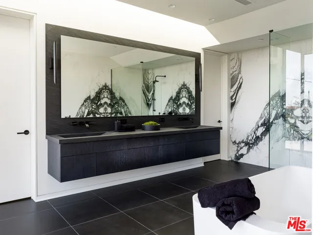 1626 Sunset Plaza Drive, Los Angeles, California 90069