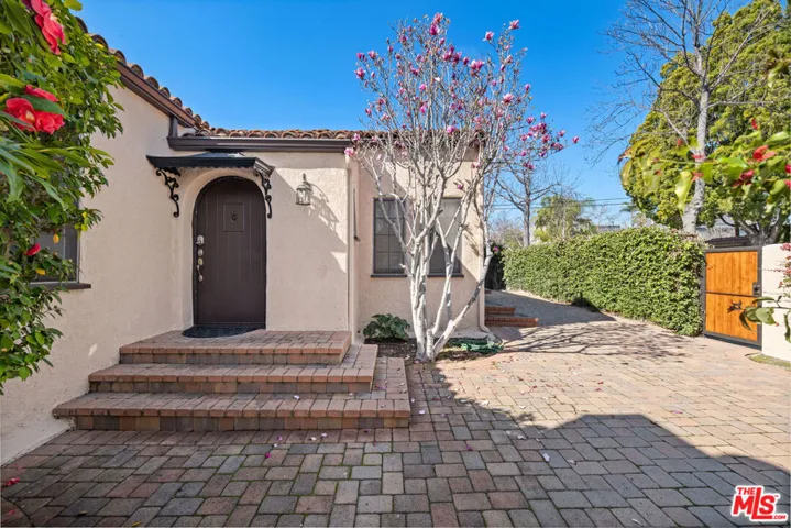 201 S Swall Drive, Beverly Hills, California 90211