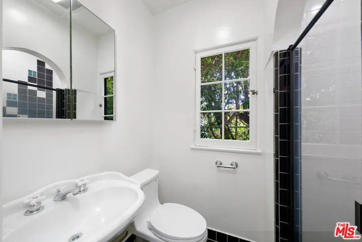 201 S Swall Drive, Beverly Hills, California 90211