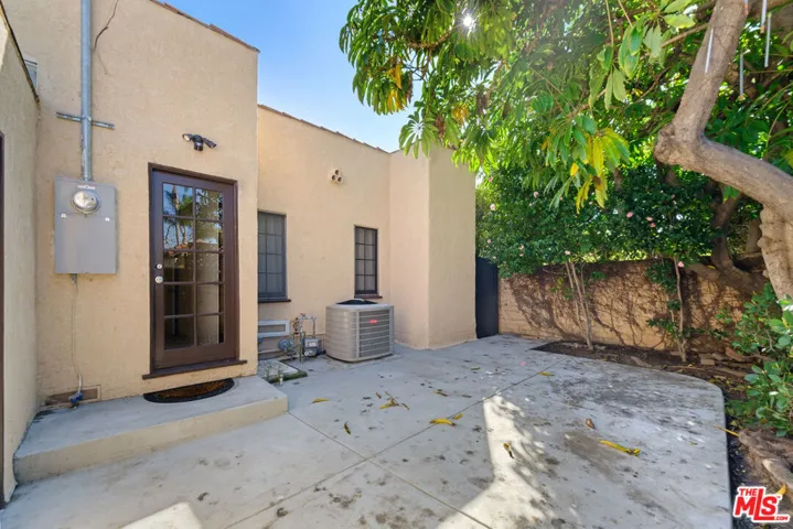 201 S Swall Drive, Beverly Hills, California 90211