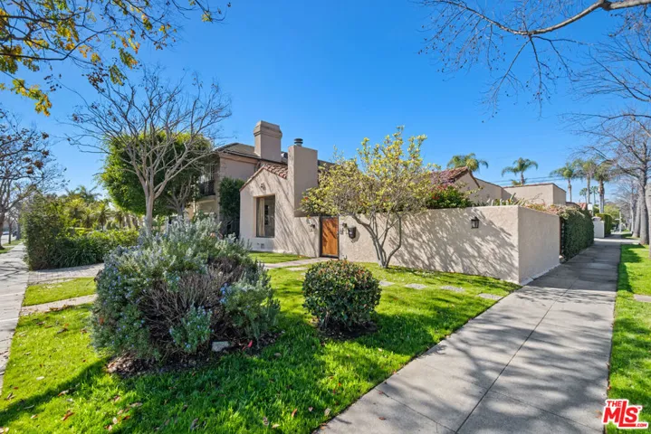 201 S Swall Drive, Beverly Hills, California 90211