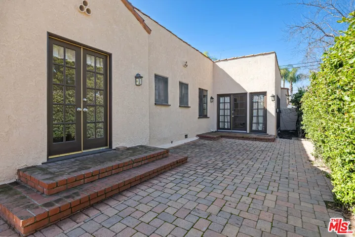 201 S Swall Drive, Beverly Hills, California 90211