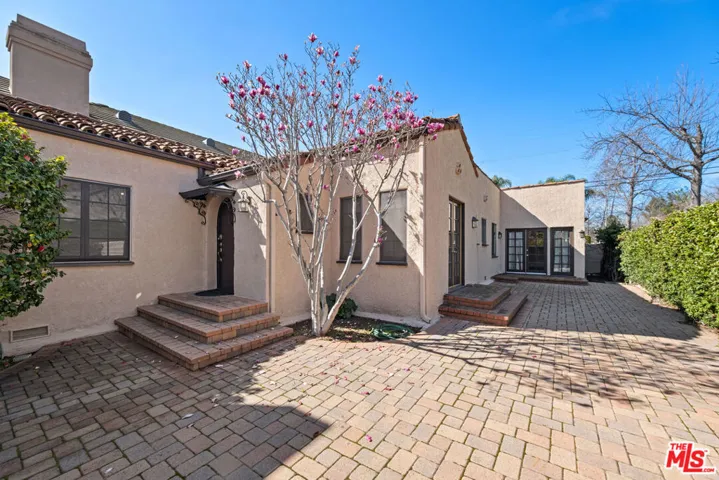 201 S Swall Drive, Beverly Hills, California 90211