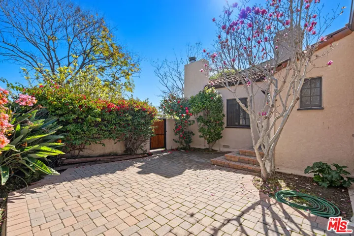 201 S Swall Drive, Beverly Hills, California 90211