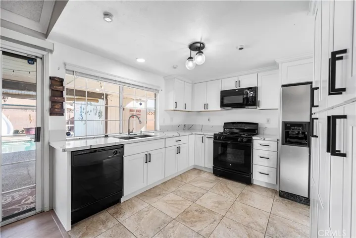 44220 Hanstead Avenue, Lancaster, California 93535