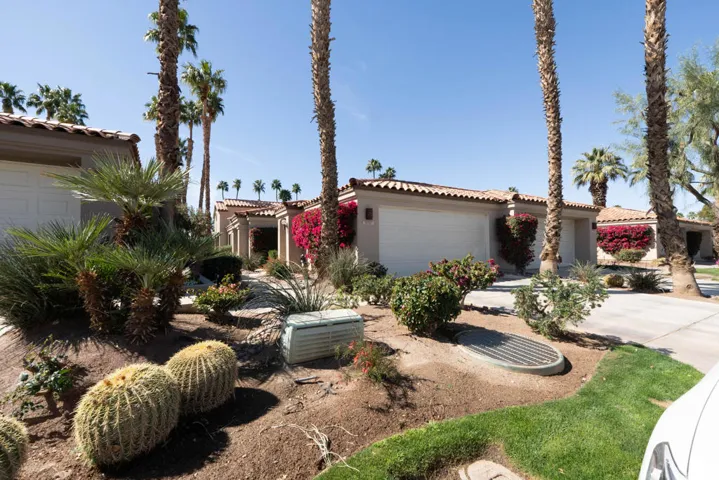 38567 Dahlia Way-11