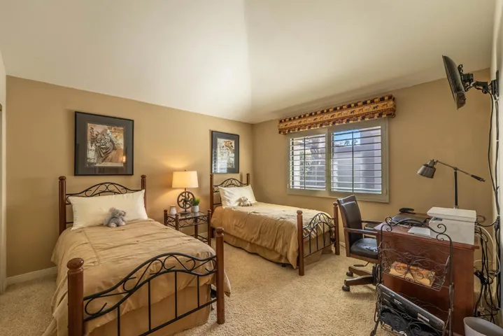 38567 Dahlia Way-42