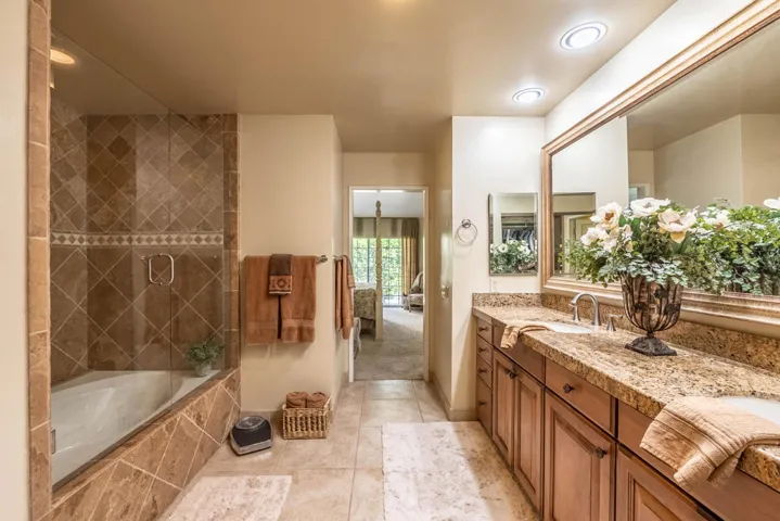 38567 Dahlia Way-41