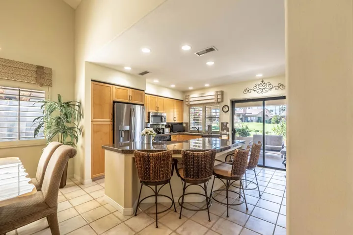 38567 Dahlia Way-28