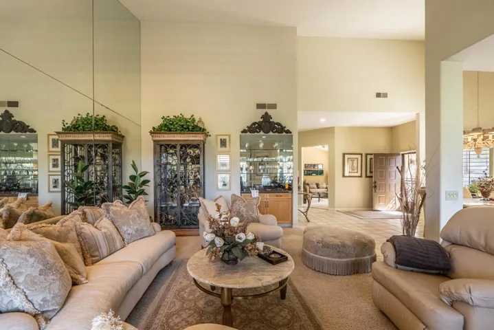 38567 Dahlia Way-22