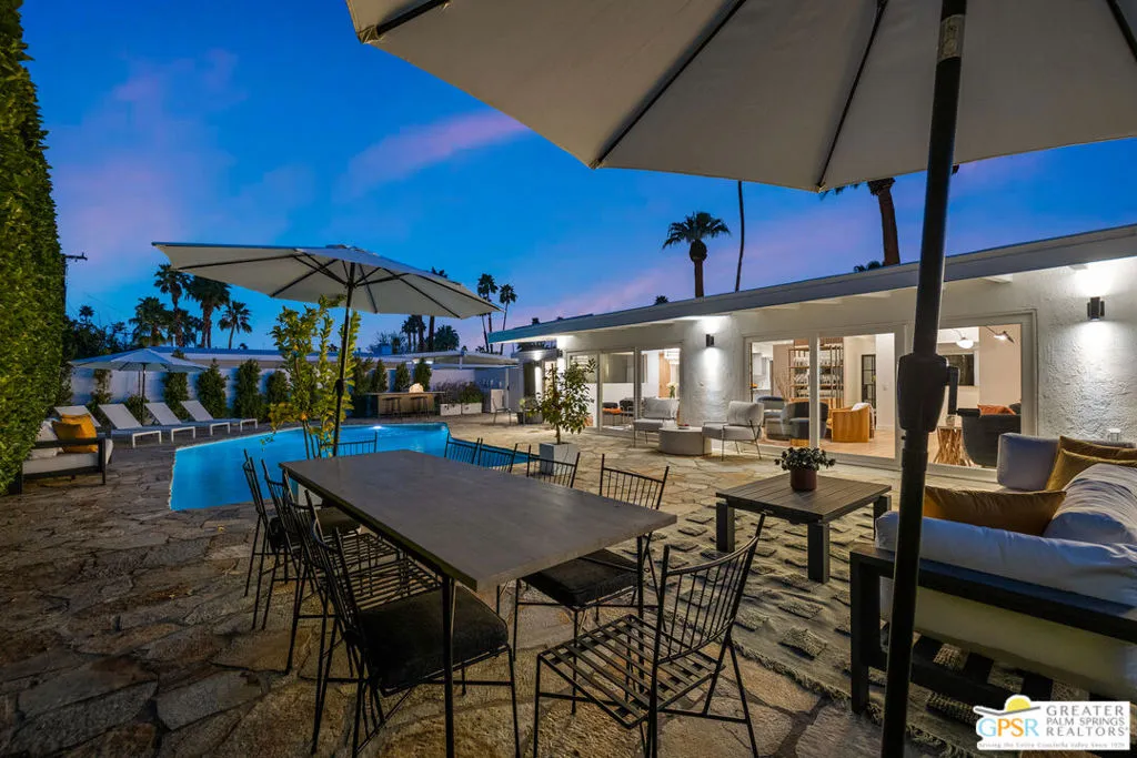 2140 E Park Drive, Palm Springs, California 92262 home-pic-56