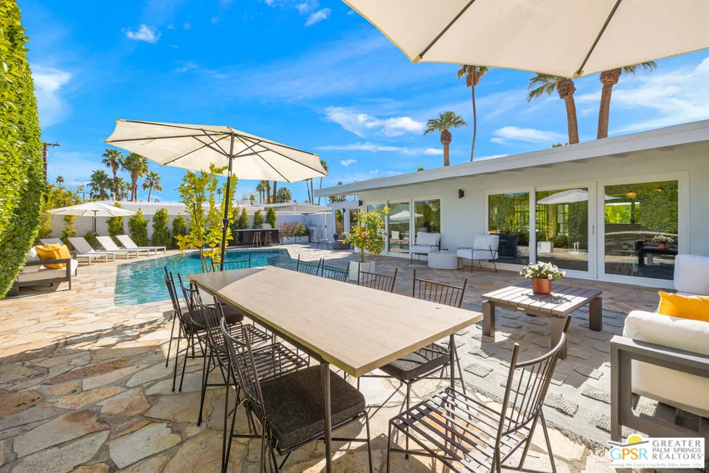 2140 E Park Drive, Palm Springs, California 92262 home-pic-54