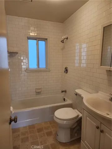 1908 Bathroom