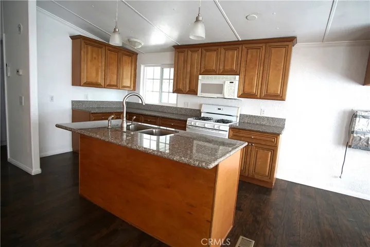 144 Punta Prieta Drive, Perris, California 92571