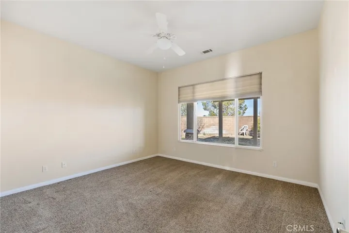 10491 Glen Oaks Lane, Apple Valley, California 92308