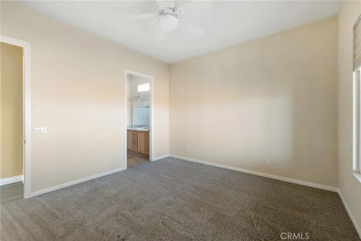 10491 Glen Oaks Lane, Apple Valley, California 92308