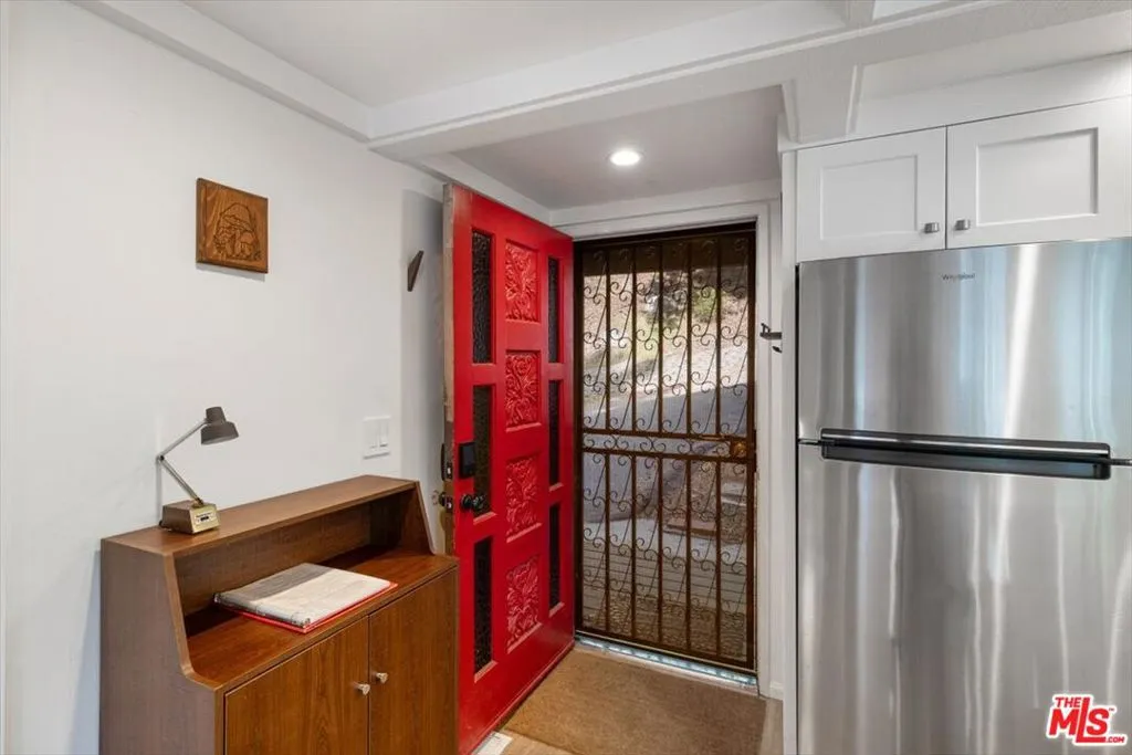 24310 Altdorf Drive, Crestline, California 92325 home-pic-42