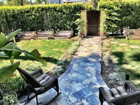 916 S Highland Avenue, Los Angeles, California 90036