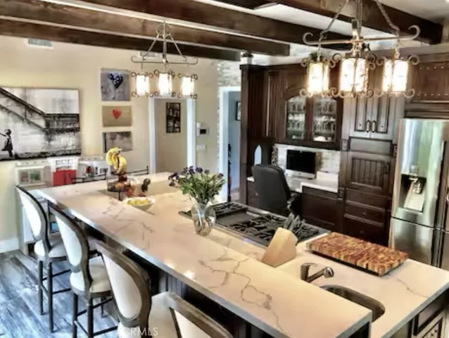 916 S Highland Avenue, Los Angeles, California 90036