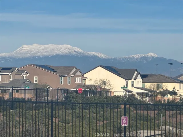 View from front door - Beautiful Mountains
