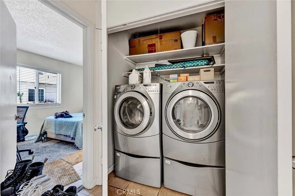 664 Center Street A B  home-pic-39