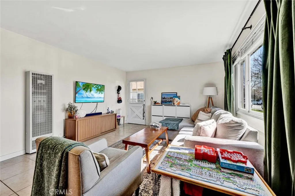 664 Center Street A B  home-pic-8