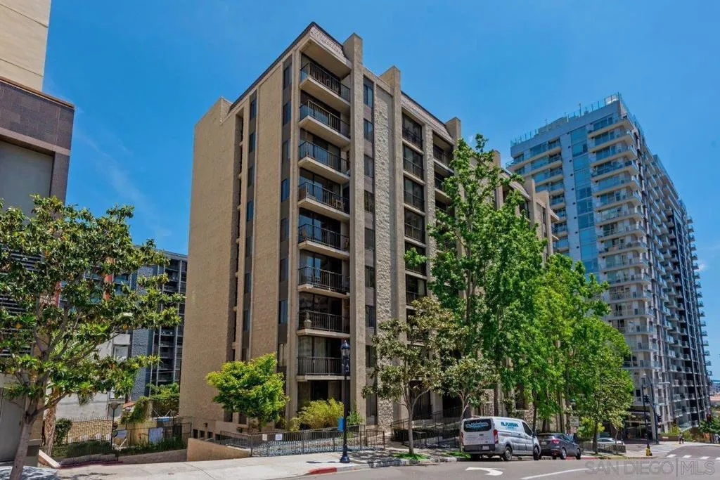 1333 8th Avenue 205, San Diego, California 92101 home-pic-19