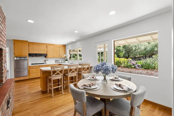 24785 Prospect Avenue, Los Altos Hills, California 94022