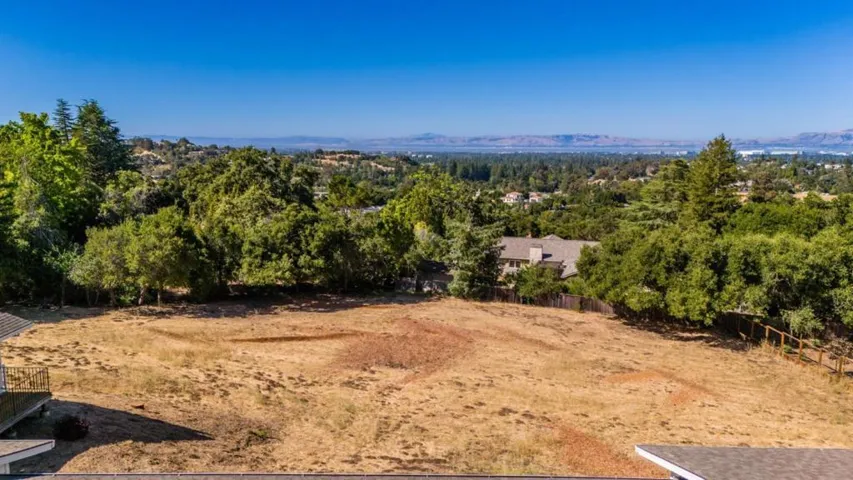 24785 Prospect Avenue, Los Altos Hills, California 94022